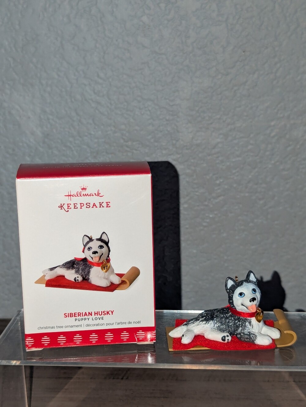 Rare 2017 Hallmark Keepsake "Puppy Love" Siberian Husky Ornament